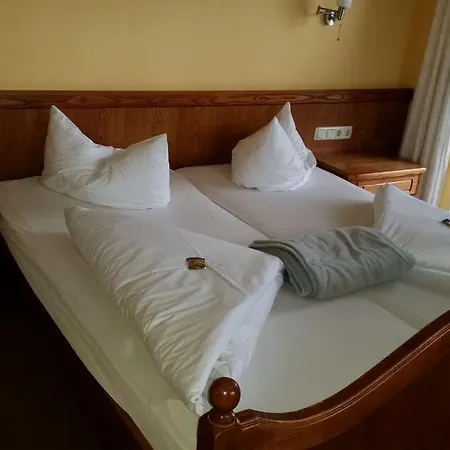 Kurparkhotel 3* 奥伯斯特多夫