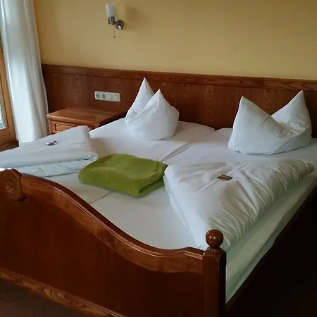 Kurparkhotel 招待所