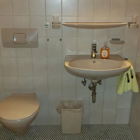 Kurparkhotel 招待所