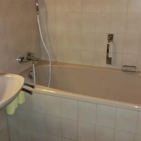 Kurparkhotel 招待所