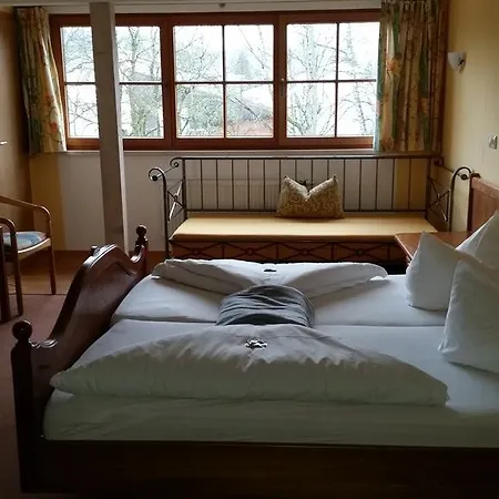 招待所 Kurparkhotel 3*
